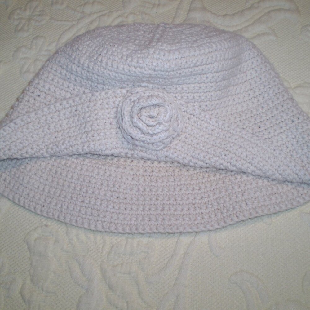 Vintage Cloche Style Crocheted Hat/Cap Beige